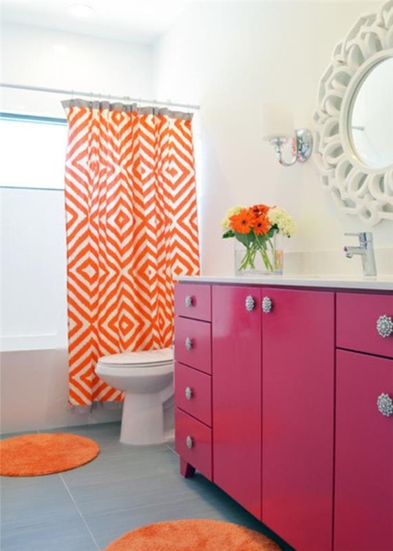kylpyhuone uudistaa lämpimät värit chevron -kuvio