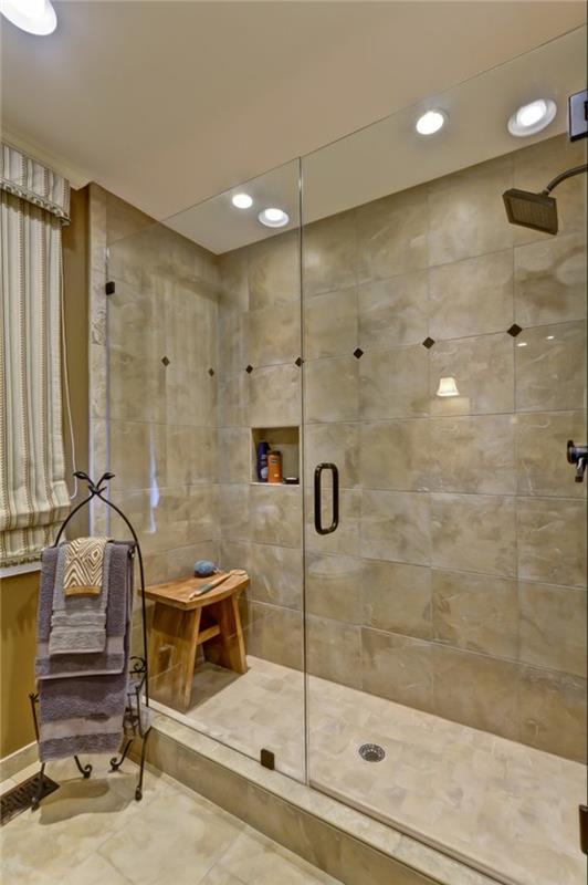 Kylpyhuoneen kalusteet suihku lasiseinät kylpyhuonelaatat travertiinilaatat