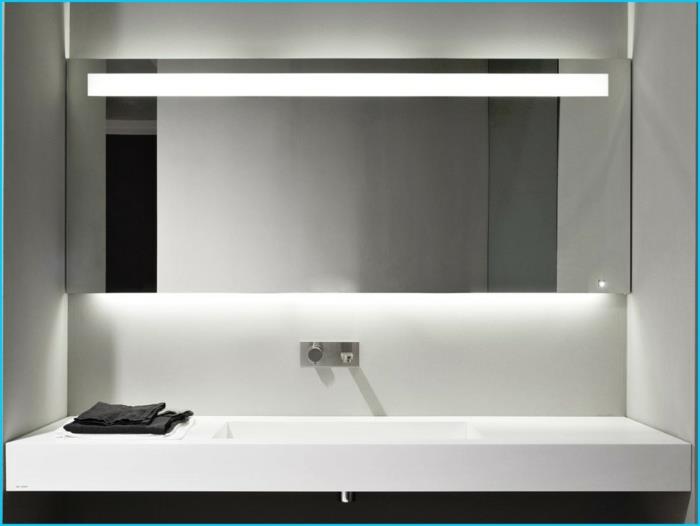 Kylpyhuone peili valaistus neliö moderni