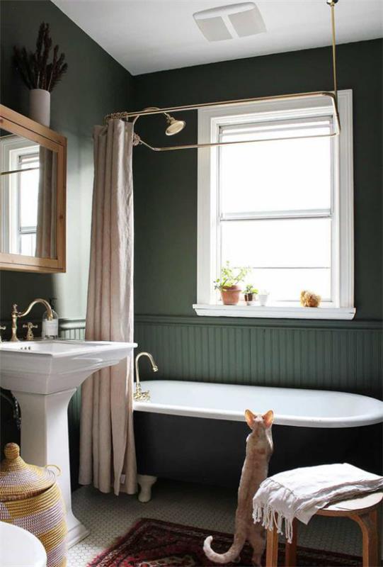 Kylpyhuoneen trendit 2021 vihreä seinä kylpyamme kissa ikkuna kylpyamme verho turhamaisuus retro -tyyliin