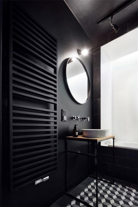 Kylpyhuoneen trendit 2021 musta kylpyhuoneen muotoilu kuvioidut lattialaatat pyöreä peili yksinkertainen turhamaisuus