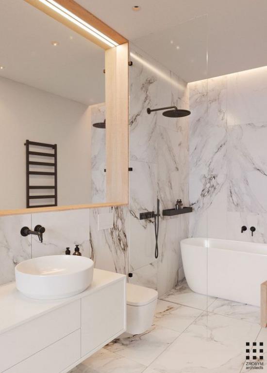 Kaikki kylpyhuoneet valkoiset Kylpyhuoneen varusteet, mustat ja valkoiset marmorilaatat