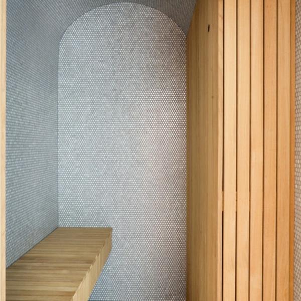 Kylpyhuoneen laatat, joissa on metallinen ulkonäkö, kylpyhuoneen puinen penkki