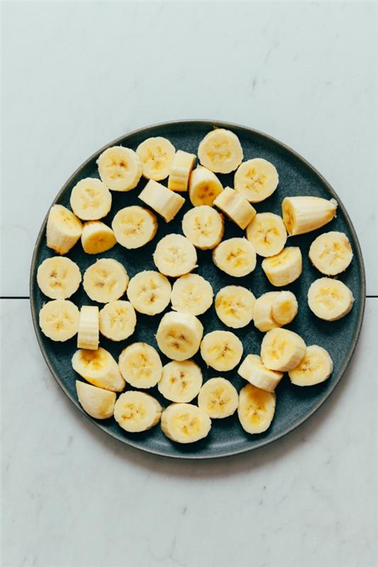 Viipaloi banaanit ja jäädytä Nice Cream Recipe
