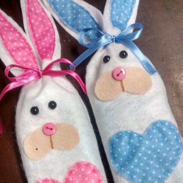 Käsityötä lasten kanssa - lahjakasseja pääsiäiseksi