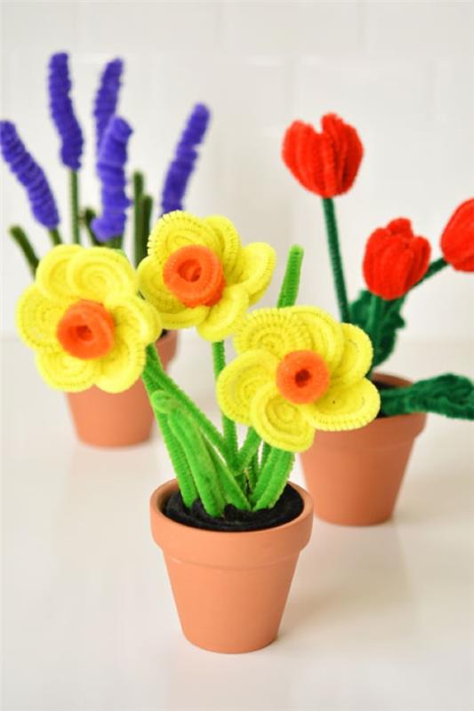 Käsityöt putkenpuhdistusaineilla - 60 käsityöideaa kukkien yksinkertaiseen jäljittelyyn keväällä minipuutarhassa