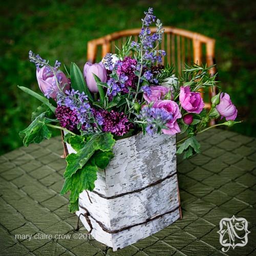 Puunkuori maljakko pöytä puutarha patio huonekalut uskomattomia kukkia