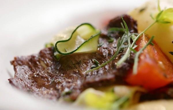 Beyond Meat esittelee kasvisruokaa, jossa on korkeampi proteiinipitoisuus kuin lihassa - alef -tilojen pihvi