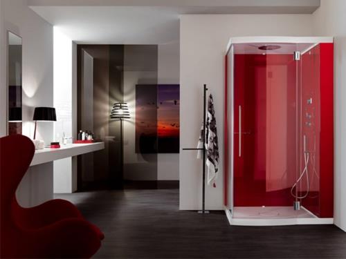 Kuvia innovatiivisista höyrysuihkuista kylpyhuoneen punaisilla aksentteilla
