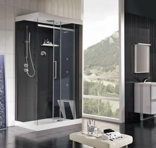 Kuvia innovatiivisista höyrysuihkuista kylpyhuoneen mustista seinistä