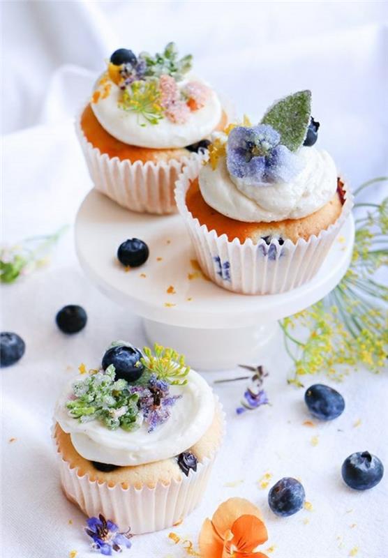 Paista oma mustikka -cupcakes -resepti