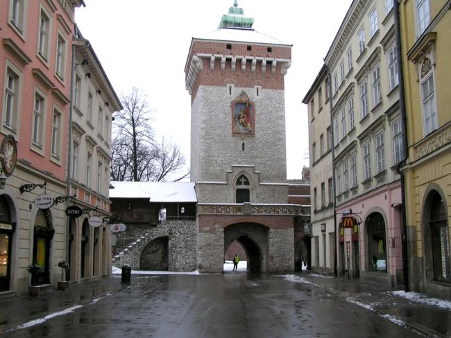 Brama Floriańska maamerkit Krakovassa Puolassa