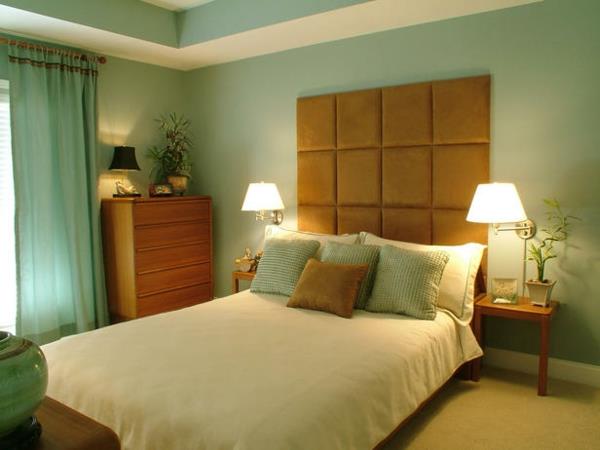 Värikäs makuuhuone suunnittelee rauhoittavan tunnelman