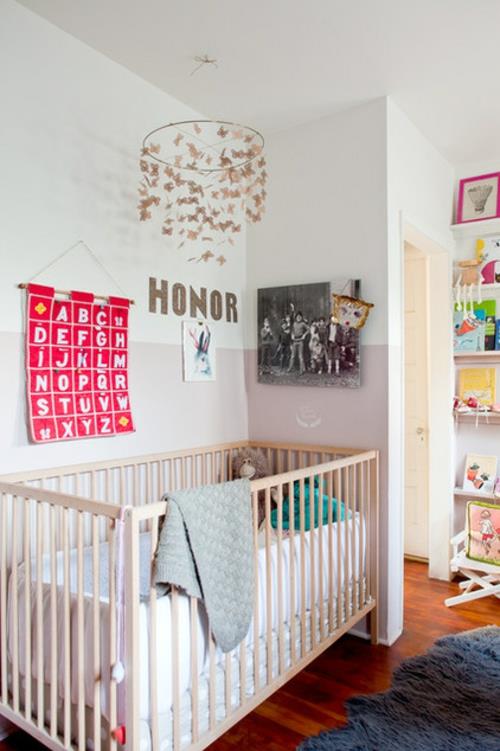 Värikäs upea kodin sisustus lastenhuone vauvan sänky valkoinen kaide