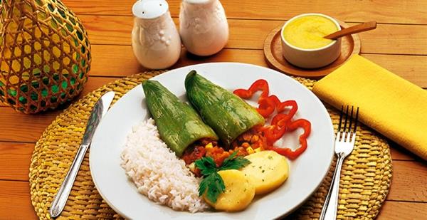 täytetyt inca -kurkut riisikoristeella