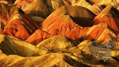 Kiinan luonnon kauneuden hiekkakivimuodostumat yllättävät erilaisia ​​värejä
