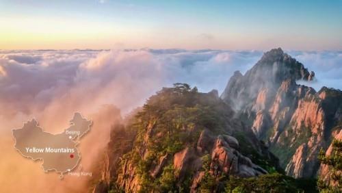 Kiina vierailee Keltaisilla vuorilla henkeäsalpaavan kauniissa suositussa matkailukohteessa