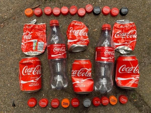 Coca-Cola valmistaa ensimmäisen pullon, joka on valmistettu kierrätetystä muovijätteestä, kertakäyttöpulloista ja kolapurkeista
