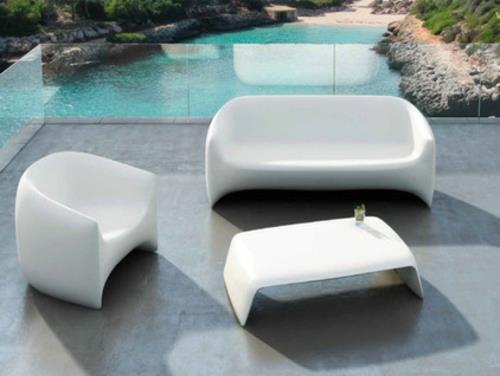 Viileät puutarhakalusteet terassille modernit innovatiiviset mallit valkoinen