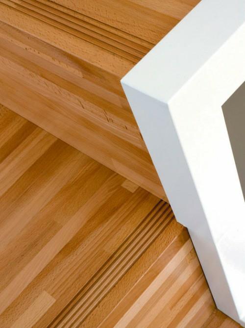 Viileitä tilaa säästäviä säilytysideoita porrashuoneessa