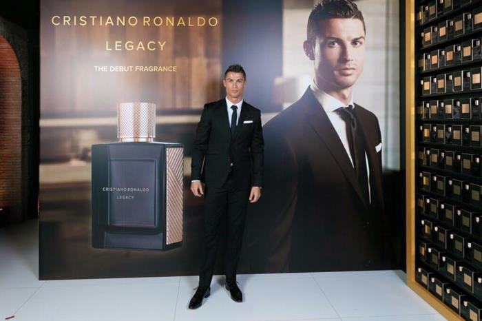 Cristiano Ronaldon parfyymileganismi esitetään