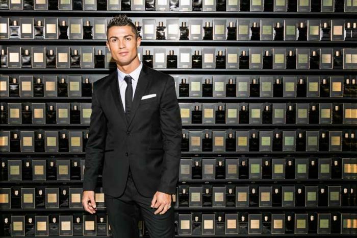 Cristiano Ronaldo esitteli debyyttinsä