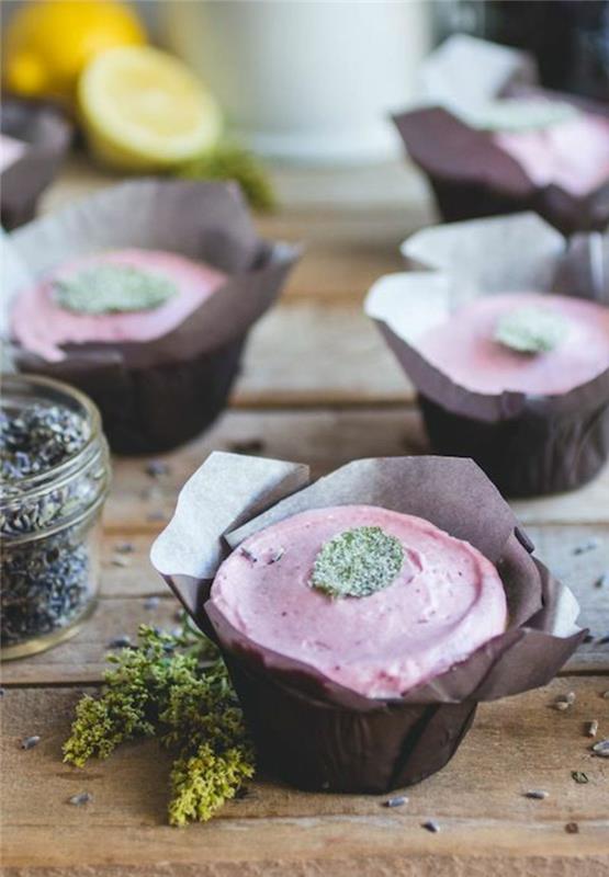Cupcakes -resepti yksinkertaisesti leipoa pieniä tartletteja itse