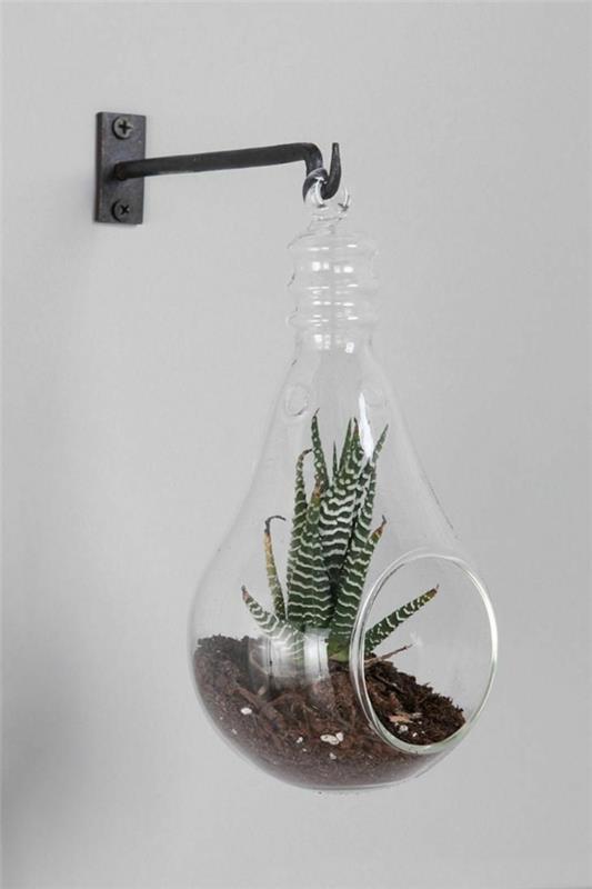 DIY -koriste hehkulamppujen seinävalaisimesta
