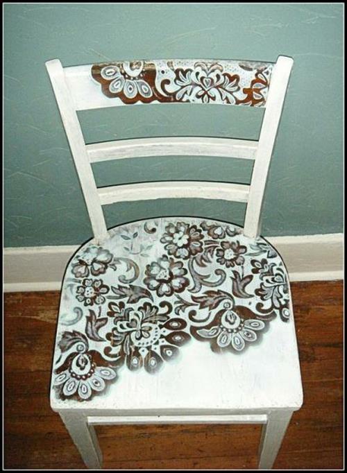 Koristeideoita maalattujen huonekalujen tuolikuvioille kukat ruskean valkoiset