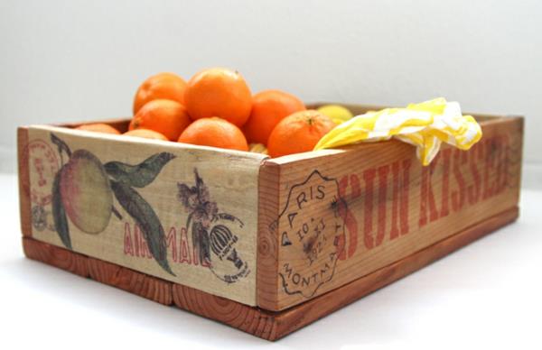 DIY -puinen laatikko ja säilytyslaatikko oransseista eurolavoista