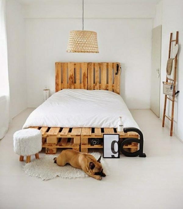 DIY -huonekalut lavoilta DIY -sänky rakenna itse