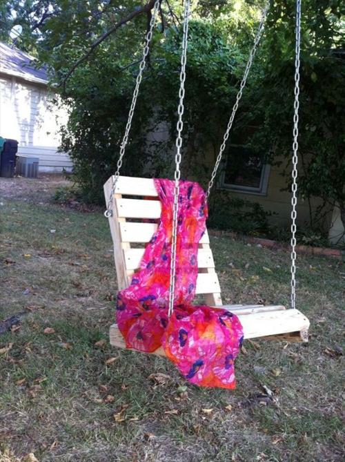 DIY -keinutuoli eurolavoista