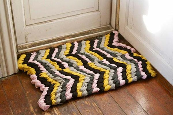 DIY -matot lattia puulevyt lattiamatot raidat värikkäitä