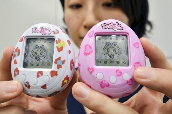Tamagotchi palaa uusilla ominaisuuksilla vanhoista tamas -versioista