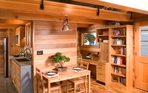 Bonsai -puu sisustuksessa puukalusteet ruokailutila keittiön toimisto