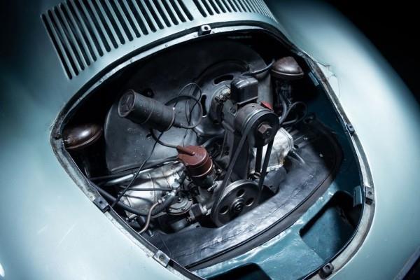 Vanhin Porsche Type 64 myydään huutokaupassa 20 miljoonalla dollarilla. Vanhimman Porschen moottori