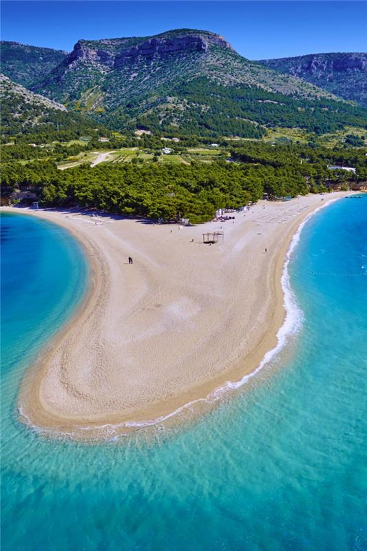 Euroopan kaunein ranta Zlatni Rat Beach Kroatiassa on luonnollinen ilmiö