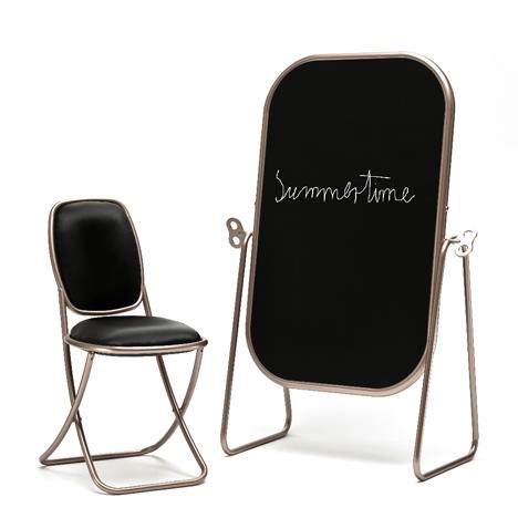 Suunnittelijakokoelma lähettää taitettavat ulkokalusteet ja taitettavat tuolit