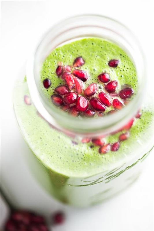 Detox -hoito kotona detox smoothie terveellistä ruokaa