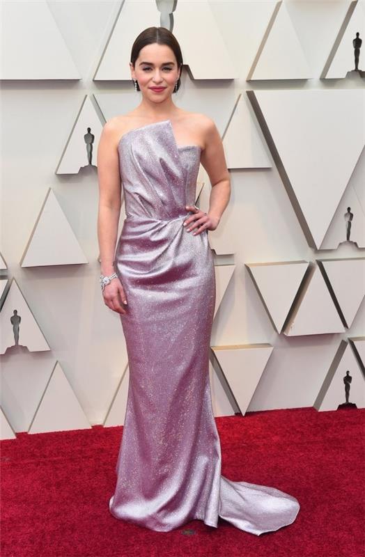 Vuoden 2019 Oscar -Emilia Clarken parhaat asusteet laventelissa
