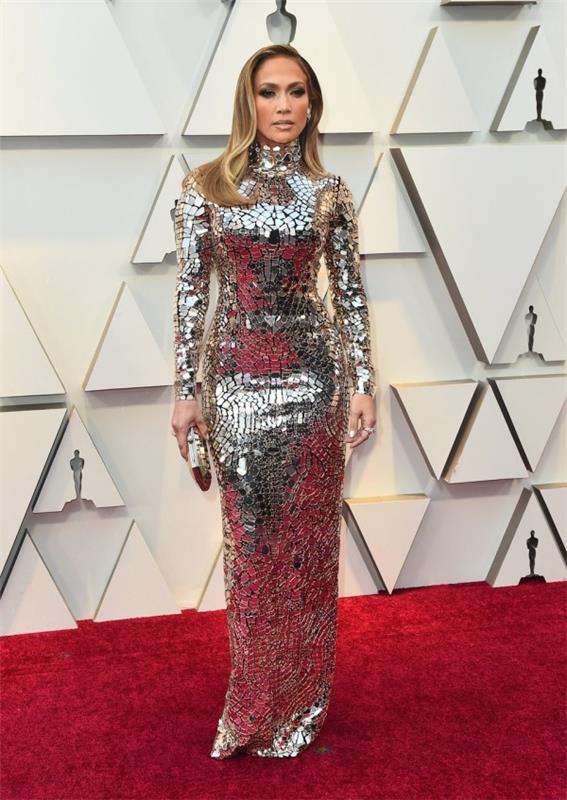 Parhaat asut Oscar -gaalassa 2019 Jennifer Lopez kimaltelevassa mekossa