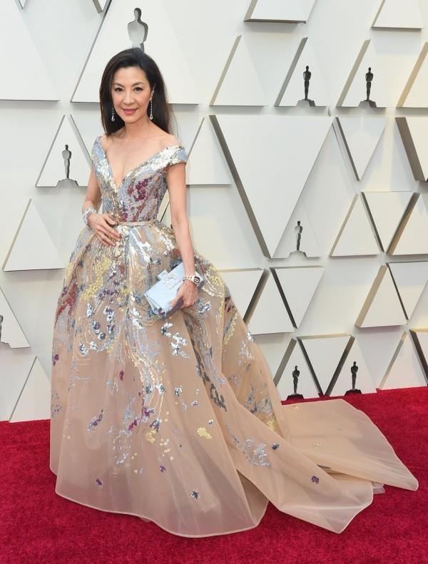 Parhaat asut Oscar -gaala 2019 Michelle Yeoh -puvussa