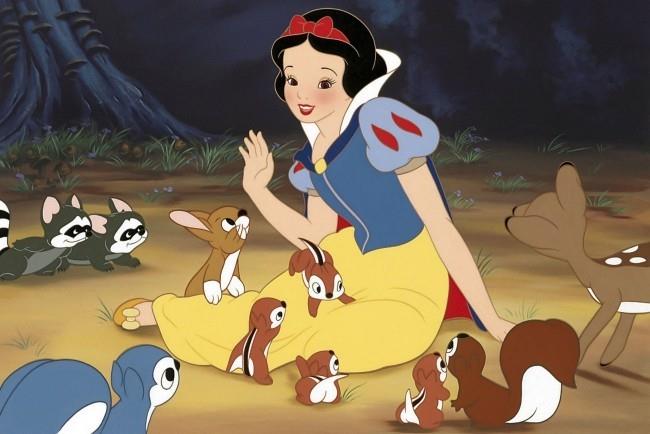Nämä ovat kaikki tulevia uusintoja Disney Snow Whitein alkuperäisestä kohtauksesta