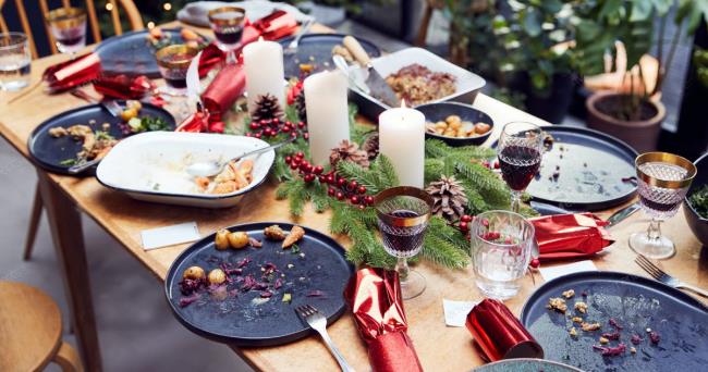 Illallinen peruutetaan Edellinen illallinen jouluun asti laihduttaa yrittäen arvokkaita ruokapöydän perhejuhlia