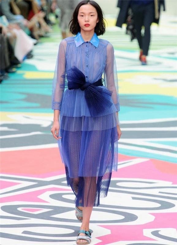 Läpinäkyvät mekot suunnittelija catwalk muoti läpinäkyvä muoti