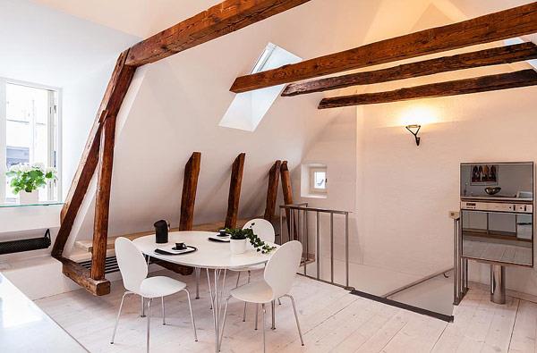 Dynaaminen duplex Stockholm-Gamla Stan -ruokailutila