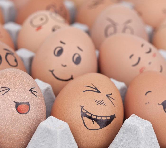 Munat maali kasvot luovasti kilpailu suunnittelu oset munat