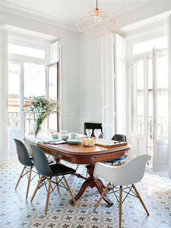 Sisustusesimerkkejä ruokasaliideoita klassinen ruokapöytä Eames Chairs