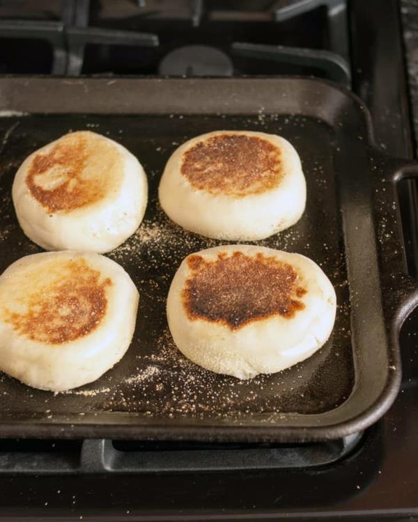 Englantilainen muffinssiresepti Englantilainen muffinssi, kotitekoinen pullo