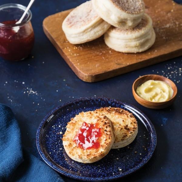 Englantilaisten muffinsien leipominen itse reseptirullina